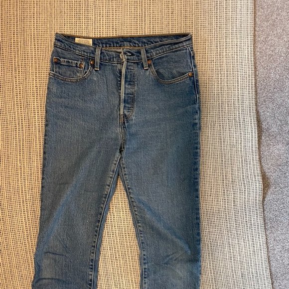 Levis 501 Size 28 - Picture 1 of 2